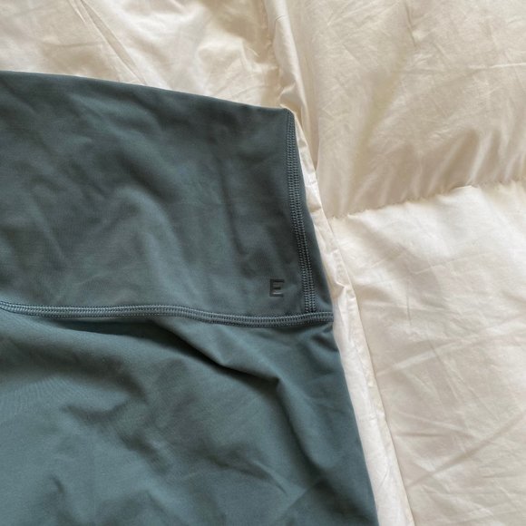 NWOT EVERLANE The Perform Bike Short Teal Size Small. - Picture 5 of 5
